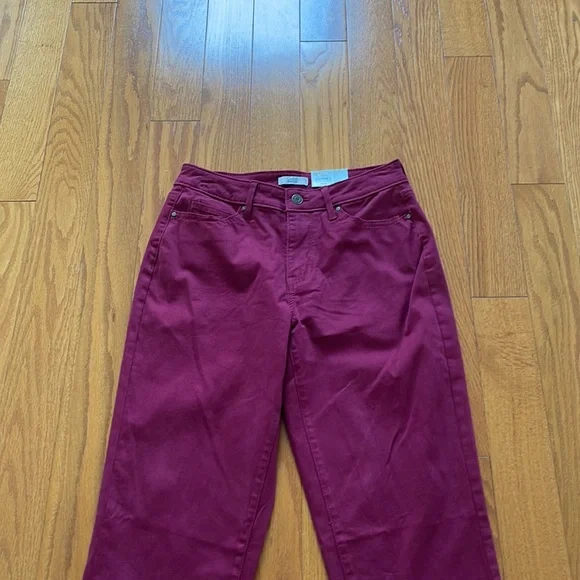 women's straight-leg sateen jeans by Croft & Barrow. - Picture 3 of 5